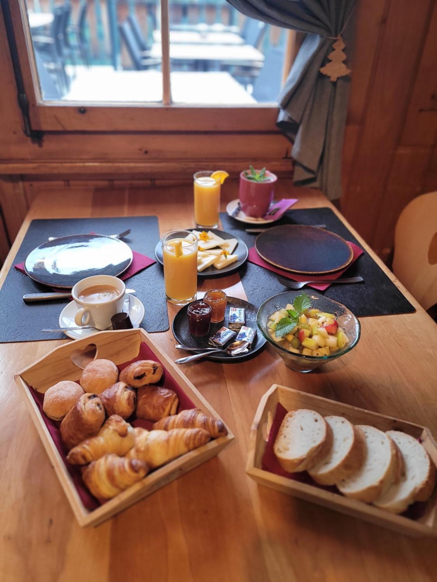 Auberge Le Mont-Gele Iserables Екстериор снимка